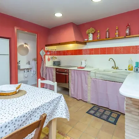 Casa Vermella 度假居 Orriols