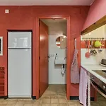 Casa Vermella Orriols