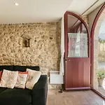 Casa Vermella * Orriols