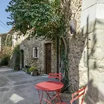 Casa Vermella Casa de Férias Orriols