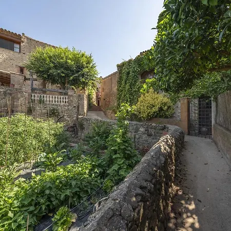 Casa Vermella * Orriols