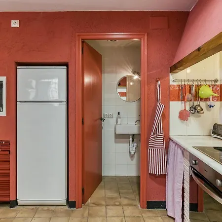 Casa Vermella Orriols