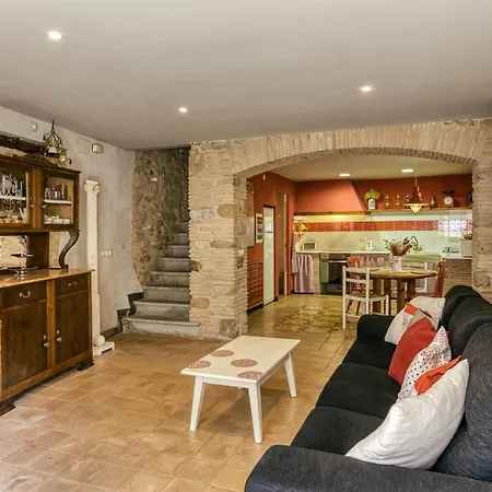 Casa Vermella