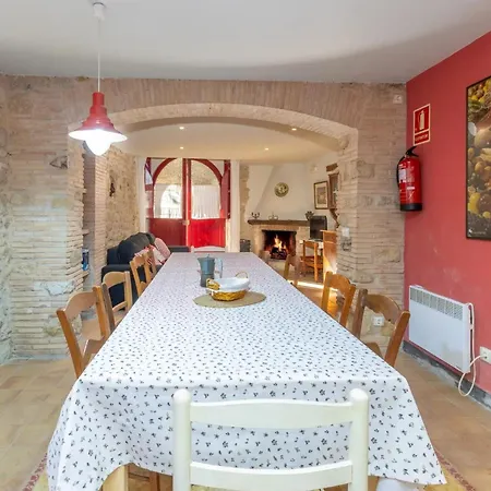Casa Vermella Holiday home Orriols