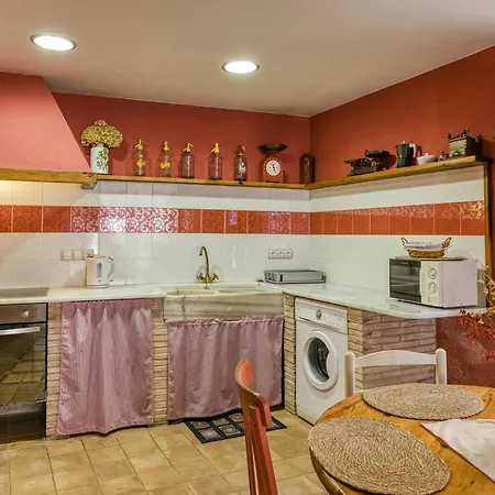 Casa Vermella Orriols