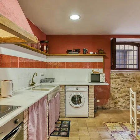Holiday home Casa Vermella Orriols